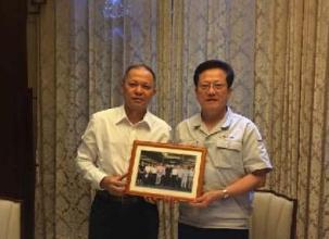  广东龙浩集团董事长 访广东百草源董事长陈汉君