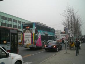  北京韩国首尔 北京公交车上首尔广告给我的两点思考