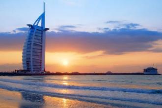  迪拜预警：莫要“沙”中建“塔”