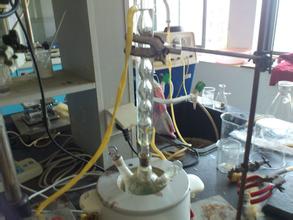  脲醛树脂的合成方程式 脲醛树脂实验室内怎么合成的？