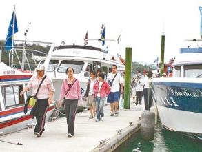  崩溃大陆巨型化石骨头 大陆巨型旅行团的台湾行