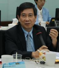  研究院院长 英文 经济或在2009年年末见底--访台湾宝华综合经济研究院院长梁国源