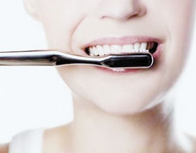 牙龈经常出血是怎么回事：有什么防治的好方法吗