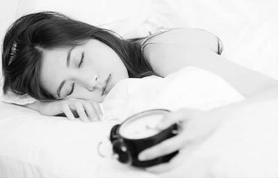睡觉睡再多还是觉得累是什么原因：或是体内湿气太重导致