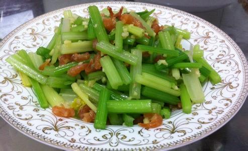 海米拌芹菜的做法 凉拌海米芹菜