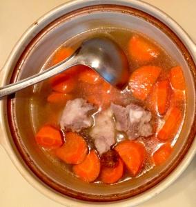 胡萝卜排骨汤的功效 胡萝卜排骨汤