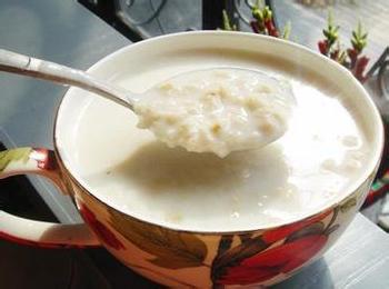 牛奶燕麦粒粥的做法 牛奶麦片粥