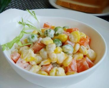 玉米蔬菜沙拉 让孩子爱上吃菜【玉米蔬菜沙拉】