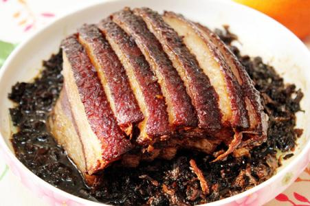 梅菜扣肉的最简单做法 自制梅菜扣肉――用最少、最简单的调料做