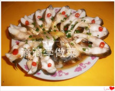 清蒸孔雀鱼的做法 【菜谱还礼】--清蒸孔雀鱼