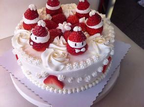 草莓雪人蛋糕 草莓圣诞老人蛋糕