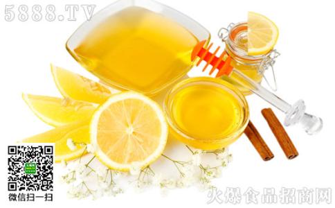 柠檬蜂蜜水的功效做法 蜂蜜水 蜂蜜水-　柠檬蜂蜜水的做法，蜂蜜水-蜂蜜水的作用与功效