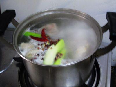 清汤羊肉火锅汤底做法 清汤羊排火锅
