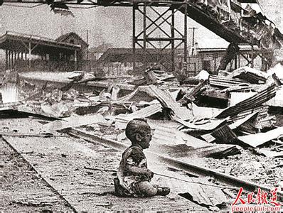 1937年上海火车南站 1937年8月28日日本侵略者轰炸上海火车南站的作文