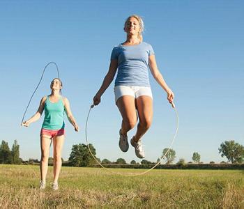 减肥每天跳绳多少下 正确的跳绳减肥方法