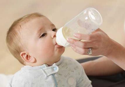 奶粉喂养常识 婴儿奶粉喂养必知的10大常识