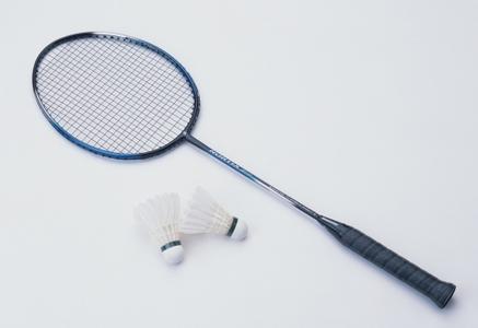 如何挑选羽毛球拍 羽毛球拍的挑选