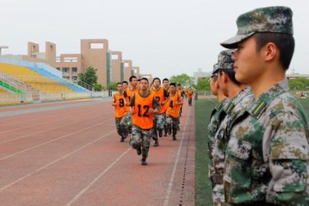 投袂而起什么意思 踔厉奋发