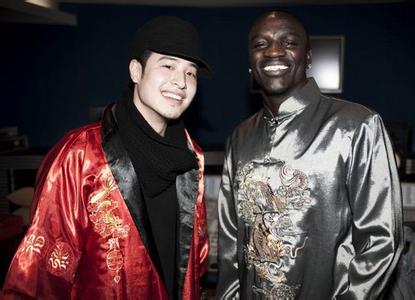 丝绸之路的资料简介 Akon Akon-简介，Akon-音乐之路