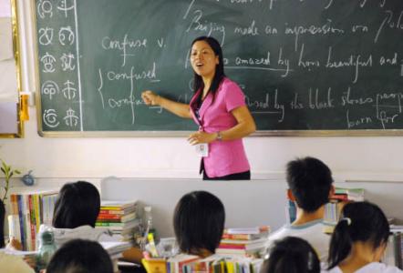 中学教师晋级业务自传 中学英语教师业务自传
