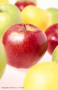 红苹果多肉简介 红苹果[水果] 红苹果[水果]-苹果简介，红苹果[水果]-效用