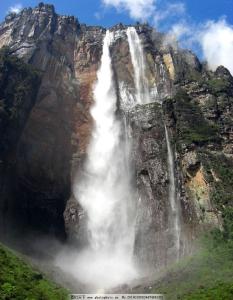 安赫尔瀑布图片 安赫尔瀑布风景图片