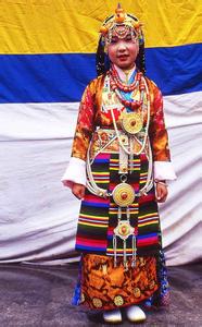 康巴藏族服饰 康巴藏族 康巴藏族-民族概况，康巴藏族-服饰