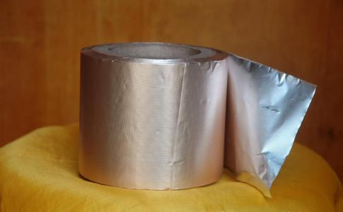 铝箔纸的用途 铝箔纸 铝箔纸-简介，铝箔纸-用途