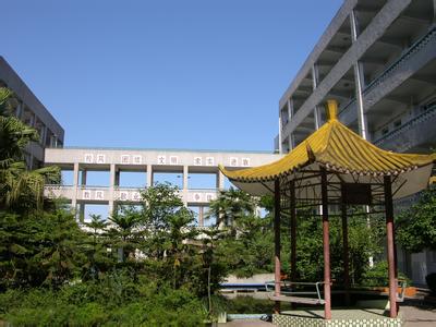 中域师承师资雄厚 渝北中学 渝北中学-历史悠久，渝北中学-师资雄厚