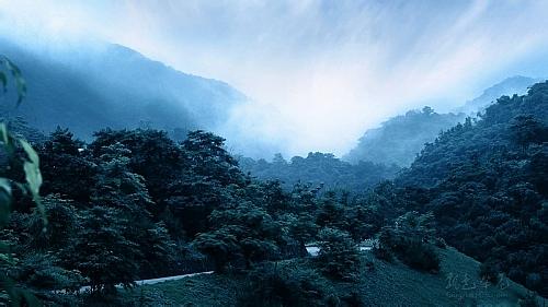 空山新雨后，天气晚来秋