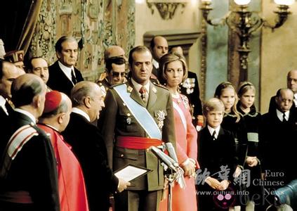 易红退位校长的原因 西班牙国王为什么退位 西班牙国王退位原因