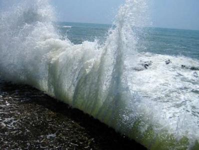 梦见海水涨潮 梦见海涨潮,或者起风暴