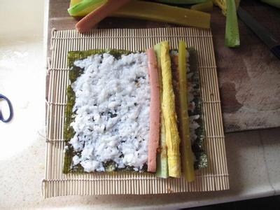 做寿司的材料和做法 做寿司材料和方法