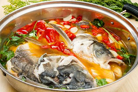 胖鱼头火锅的家常做法 鱼头火锅的做法大全