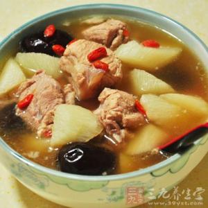 产妇坐月子食谱 刚生完孩子的产妇吃什么好 坐月子的食谱