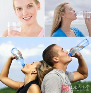 膀胱炎多喝水 女性喝水预防膀胱炎 女性膀胱炎需多喝水