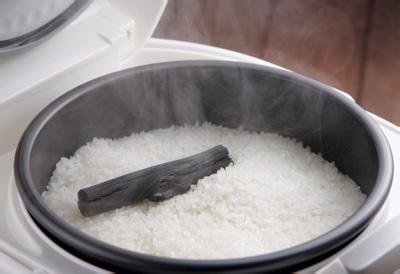 米饭夹生,做炒米可以吗 米饭夹生了怎么弄熟