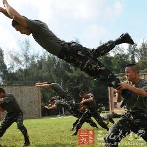 特种兵徒手格斗术 武术健身 特种兵的格斗技巧介绍（3）