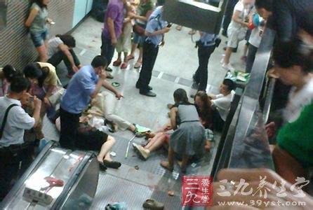 坐地铁注意事项 男子北京地铁裸睡 坐地铁要注意哪些事项