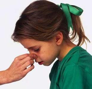 儿童鼻出血 儿童鼻出血怎么处理？