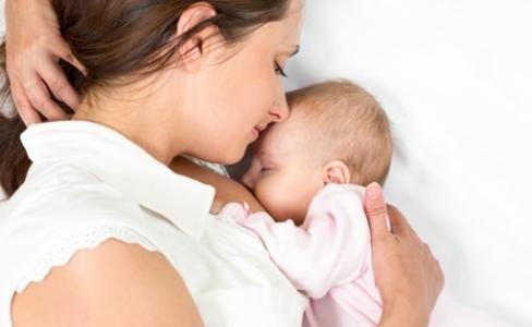 母乳喂养多长时间最好 母乳喂养多久最好 什么时间最恰当