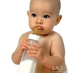 婴儿吐奶是什么原因 婴儿吐奶 怎么调理宝宝吐奶情况