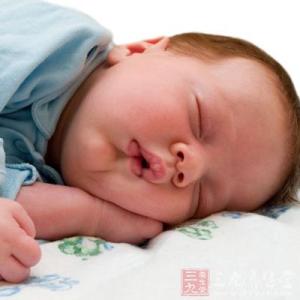 睡觉流口水是什么原因 为什么睡觉流口水 宝宝睡觉流口水的原因