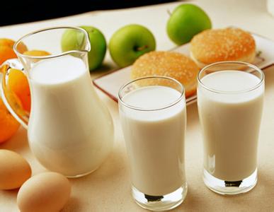 为什么不能空腹喝牛奶 空腹不能喝牛奶吗