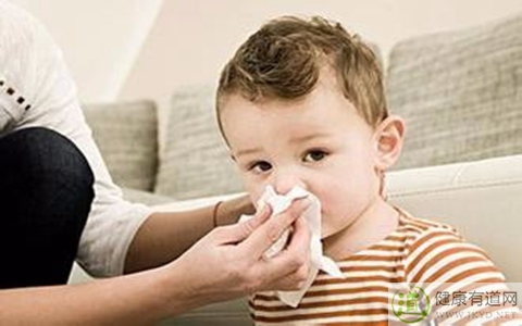 婴儿鼻塞能打预防针吗 婴儿感冒鼻塞怎么办 如何预防婴儿感冒鼻塞
