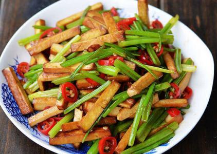 凉拌香芹豆干的做法 香芹豆干的做法