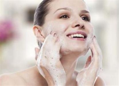 用白醋洗脸的正确步骤 白醋洗脸的副作用