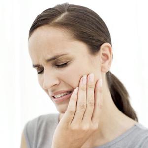 牙疼吃什么药 牙疼吃什么药好 牙疼如何治疗