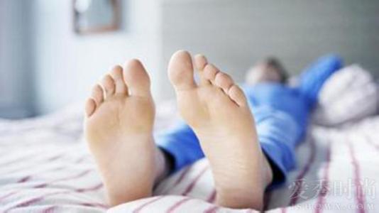 去脚臭最有效的方法 治脚臭的最有效方法 脚臭的原因