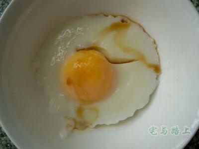 简单食材做出美味菜 荷包蛋怎么煮 教你做出美味的荷包蛋